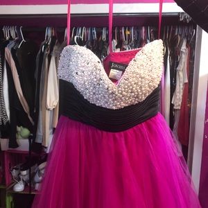Jovani gown pearl hot pink prom or sweet 16